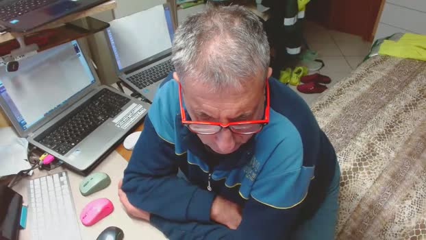 firenze103 prettyface Webcam SHOW @ Cam4 25-12-2025