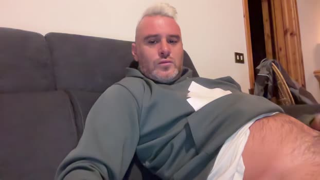 marcovik kissing Webcam SHOW @ Cam4 24-12-2025