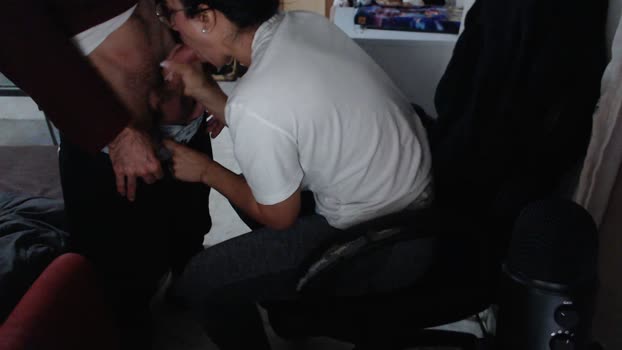 blackroseyzeus strip Webcam SHOW @ Cam4 25-12-2025