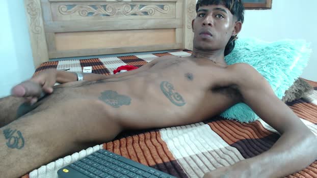 black_boy22_ Topless Webcam SHOW @ Cam4 28-12-2025