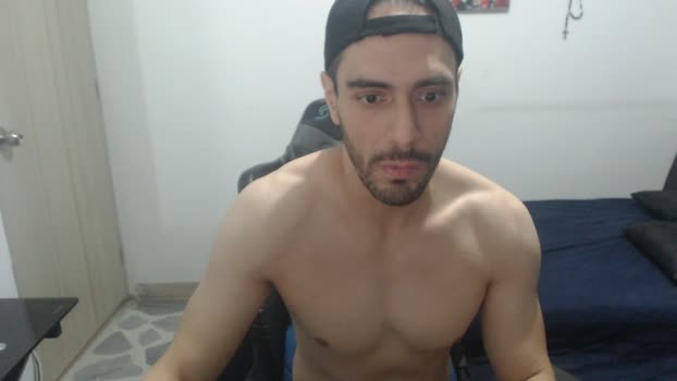 samuelgarcia_ striptease Webcam SHOW @ Cam4 28-12-2025