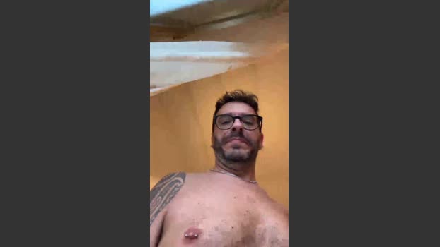 contedig28 bicurious Webcam SHOW @ Cam4 30-12-2025