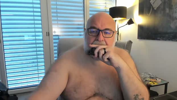 wob73 Download Webcam SHOW @ Cam4 30-12-2025