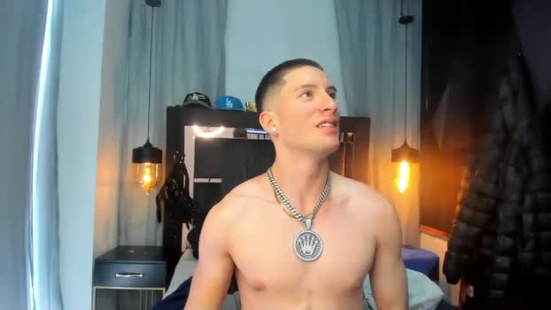 HunterHeat_ prettyface Webcam SHOW @ Cam4 30-12-2025