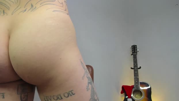 Layneinchains Show Webcam SHOW @ Cam4 30-12-2025