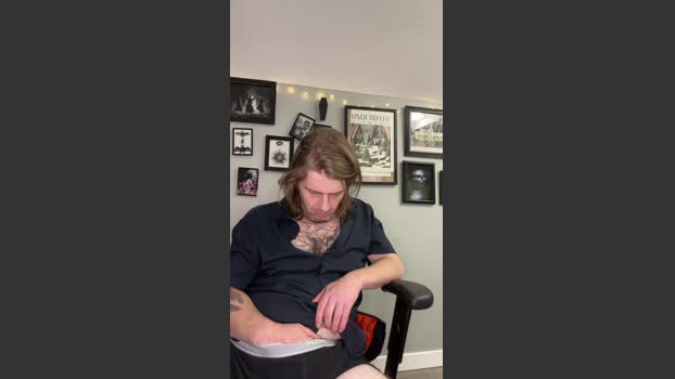 Explosive_andyy moan Webcam SHOW @ Cam4 01-01-2026