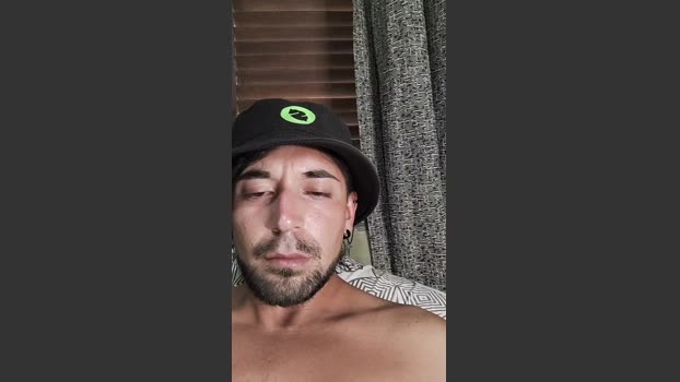 KevinEnr Porn Webcam SHOW @ Cam4 31-12-2025