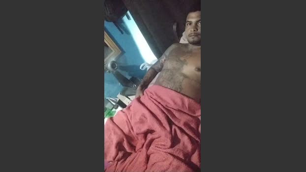 Opreto25 cute Webcam SHOW @ Cam4 01-01-2026