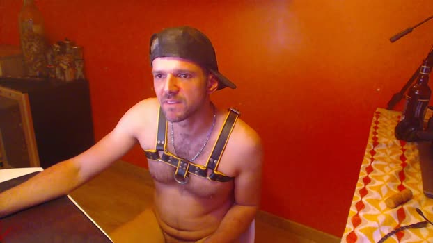 SneakerDirty handsome Webcam SHOW @ Cam4 31-12-2025