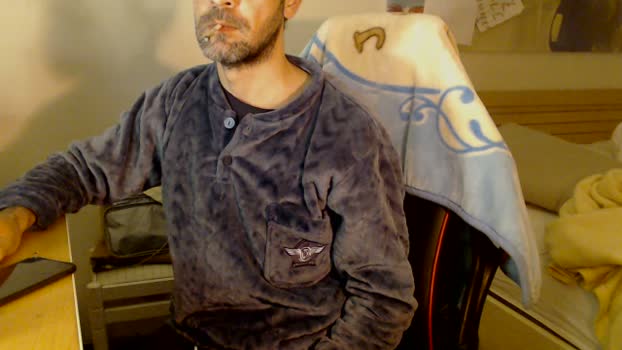 Sonrisadiez suckcock Webcam SHOW @ Cam4 01-01-2026