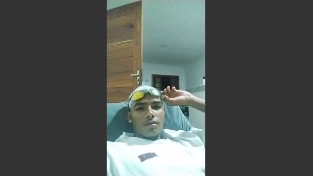 Morenogiga wank Webcam SHOW @ Cam4 02-01-2026
