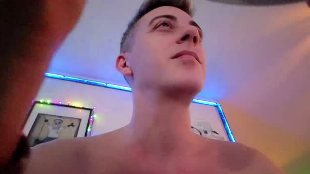 HuGo4K sexykitty Webcam SHOW @ Cam4 03-01-2026