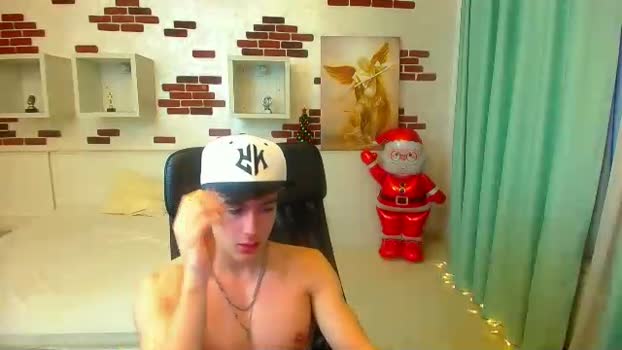 BradyFlint spank Webcam SHOW @ Cam4 04-01-2026