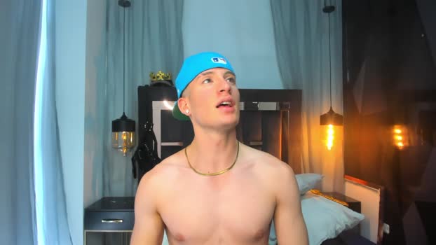 HunterHeat_ bigtoys Webcam SHOW @ Cam4 03-01-2026