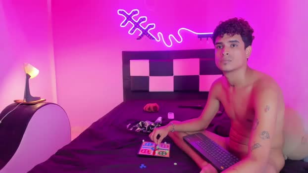 Lucky_boys_ handsome Webcam SHOW @ Cam4 03-01-2026