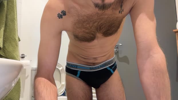 short_and_cute bigload Webcam SHOW @ Cam4 03-01-2026