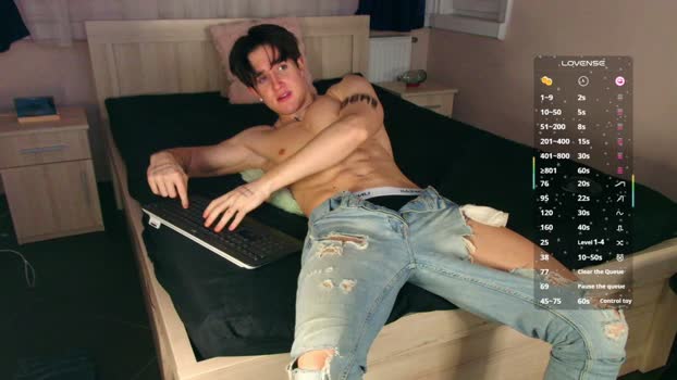 ChristianLevine bigcock Webcam SHOW @ Cam4 05-01-2026