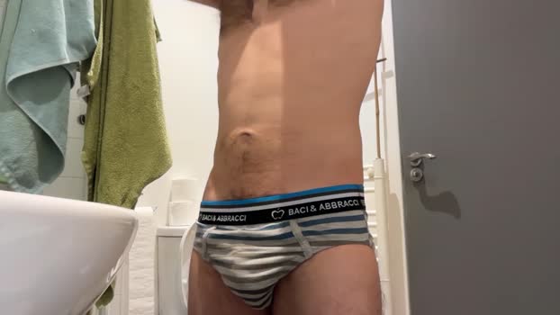 short_and_cute XXX Webcam SHOW @ Cam4 05-01-2026