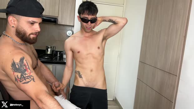 zoneboys_ kissing Webcam SHOW @ Cam4 04-01-2026