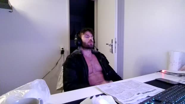 ALPHA_HUNK Porn Webcam SHOW @ Cam4 05-01-2026
