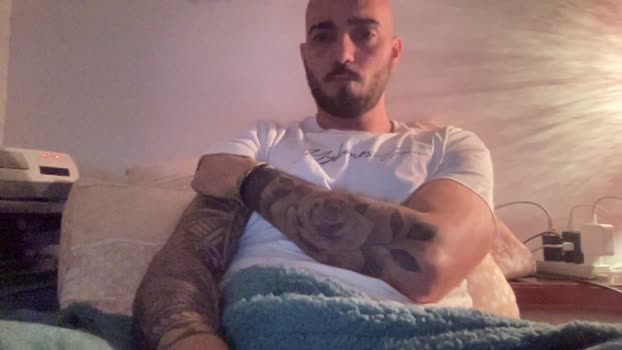 alessandromori9 fingering Webcam SHOW @ Cam4 06-01-2026