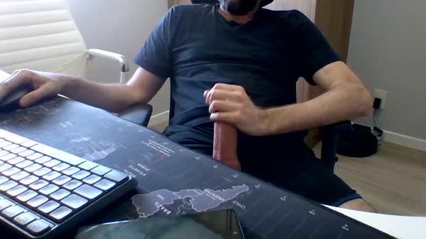 mateuskuera Porn Webcam SHOW @ Cam4 05-01-2026