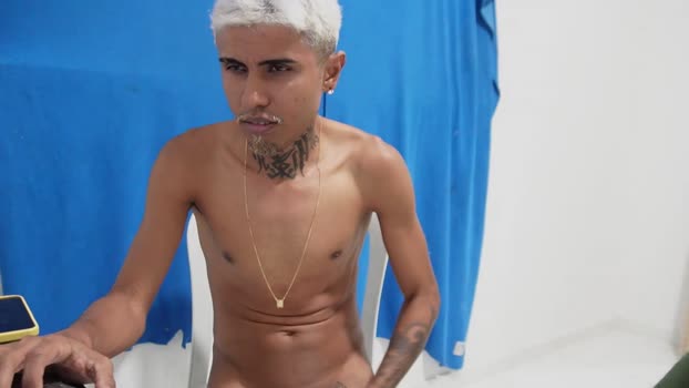 wellrein1 striptease Webcam SHOW @ Cam4 08-01-2026