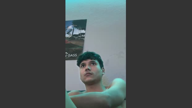 TyrooneDE cute Webcam SHOW @ Cam4 09-01-2026