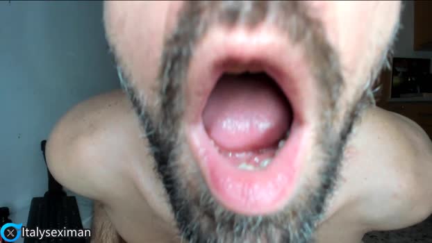 italysexyman kissing Webcam SHOW @ Cam4 09-01-2026