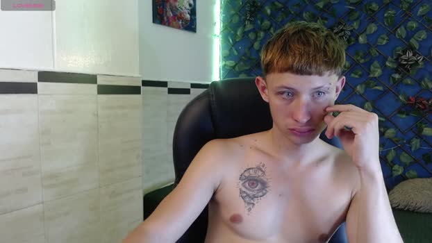 Garuo_18 fuckface Webcam SHOW @ Cam4 11-01-2026