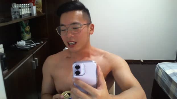kaohsiu lick Webcam SHOW @ Cam4 10-01-2026