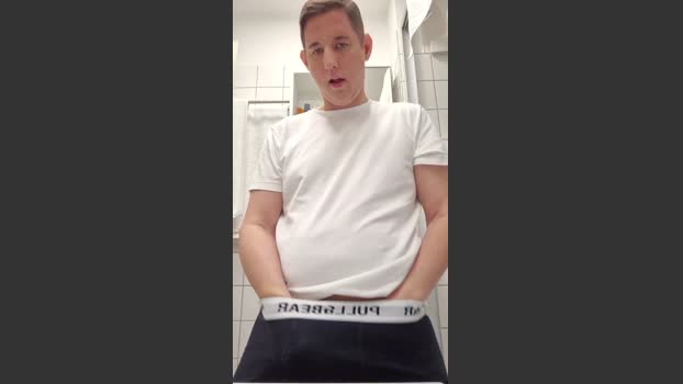 olli_36 handsome Webcam SHOW @ Cam4 12-01-2026