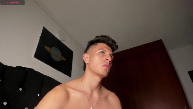 kevin_ahs1 suck Webcam SHOW @ Cam4 13-01-2026
