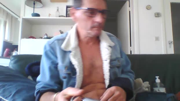 lossee3 gag Webcam SHOW @ Cam4 13-01-2026