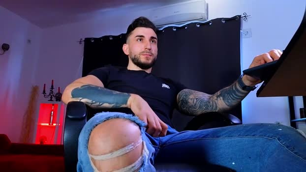 MightyAaronX spanking Webcam SHOW @ Cam4 14-01-2026