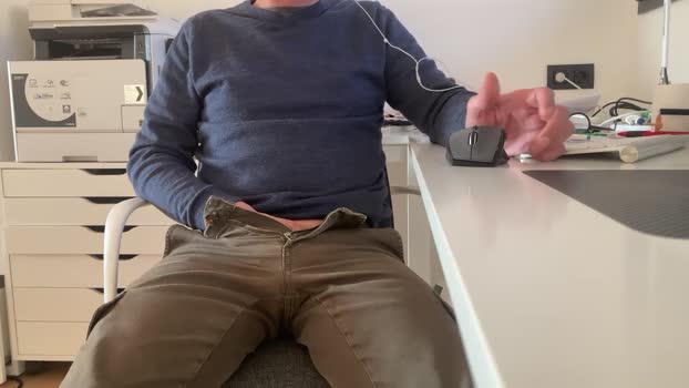 antuan_45 Download Webcam SHOW @ Cam4 15-01-2026