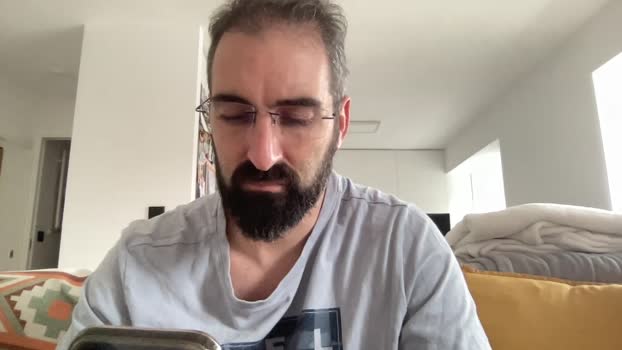 v1c70r1985 play Webcam SHOW @ Cam4 15-01-2026