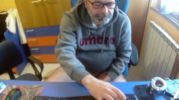 zeus8xxx4 big Webcam SHOW @ Cam4 15-01-2026