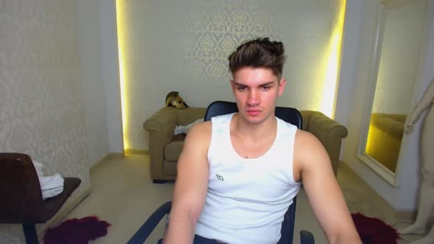 MaxKaidenn suckcock Webcam SHOW @ Cam4 16-01-2026