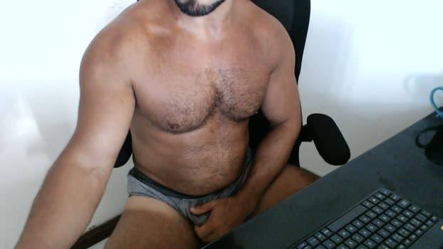 beard_man_sexy Download Webcam SHOW @ Cam4 15-01-2026