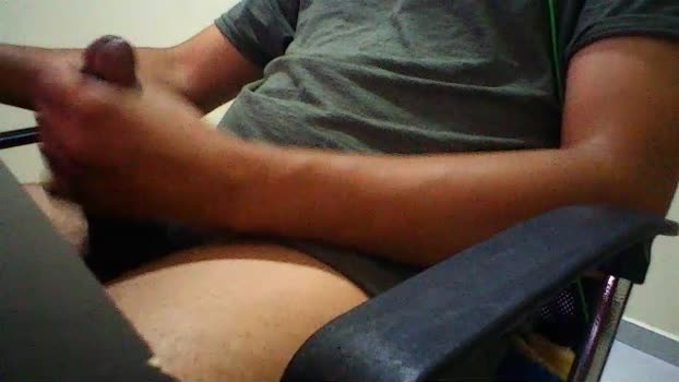 guigui2104 strip Webcam SHOW @ Cam4 16-01-2026