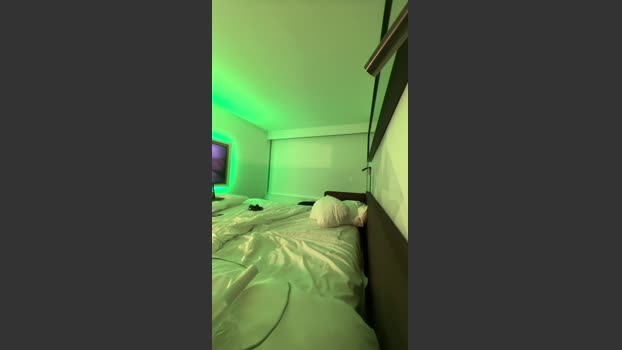 LiveYOURwayPig jackoff Webcam SHOW @ Cam4 18-01-2026