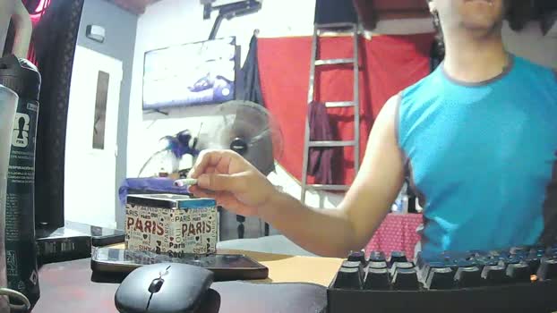 Tommmy_ striptease Webcam SHOW @ Cam4 20-01-2026