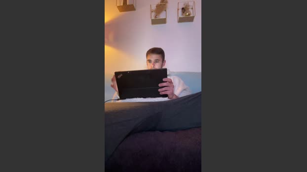 Twentytwo95 suckshow Webcam SHOW @ Cam4 23-01-2026