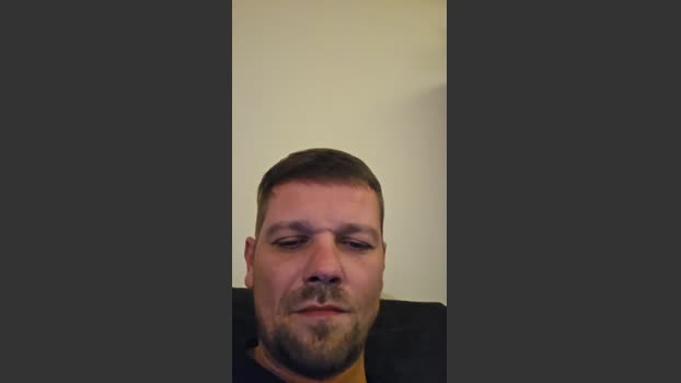 sklaveverheira1 legs Webcam SHOW @ Cam4 23-01-2026