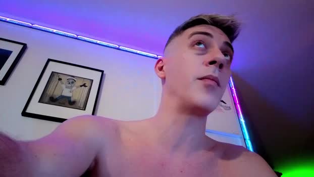 HuGo4K striptease Webcam SHOW @ Cam4 28-01-2026