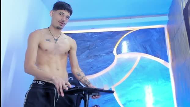 Handsome_boys_ spanking Webcam SHOW @ Cam4 30-01-2026