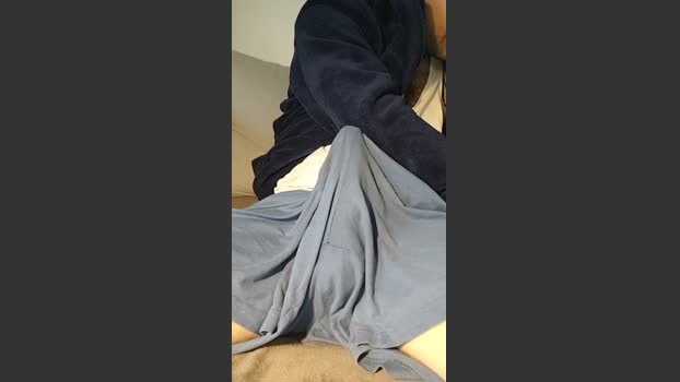 James22gg cute Webcam SHOW @ Cam4 01-02-2026