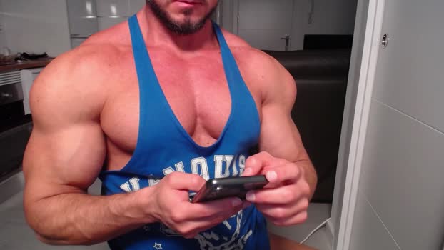 Vecinito_ kiss Webcam SHOW @ Cam4 01-02-2026