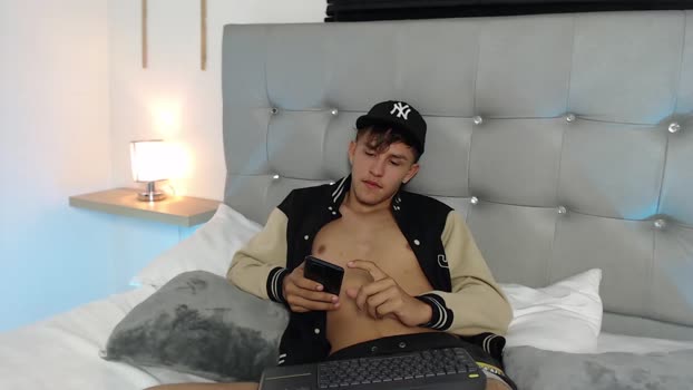 johnny_blake_ playtime Webcam SHOW @ Cam4 01-02-2026
